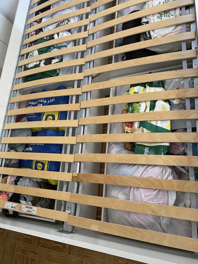 Cama de casal com gavetoes