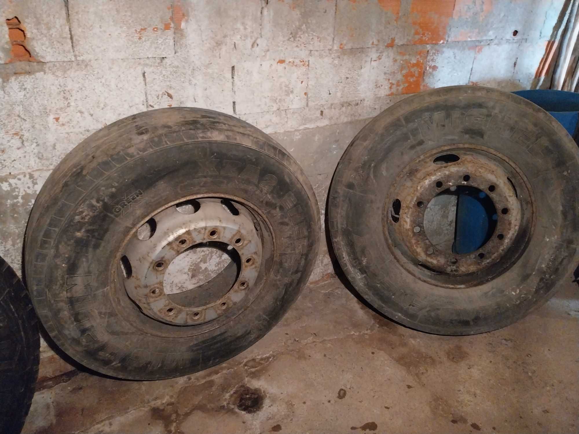 Pneus 385/65R/22.5