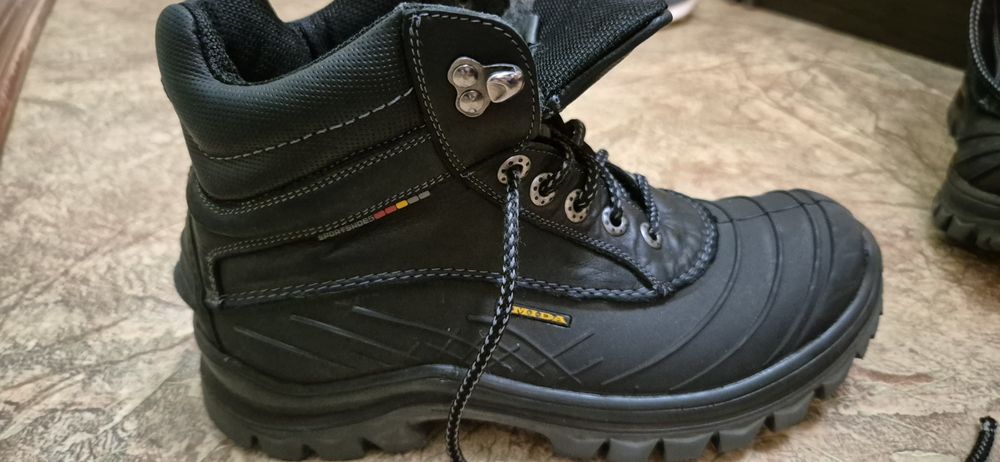 Зимові чоловічі кросівки Mida