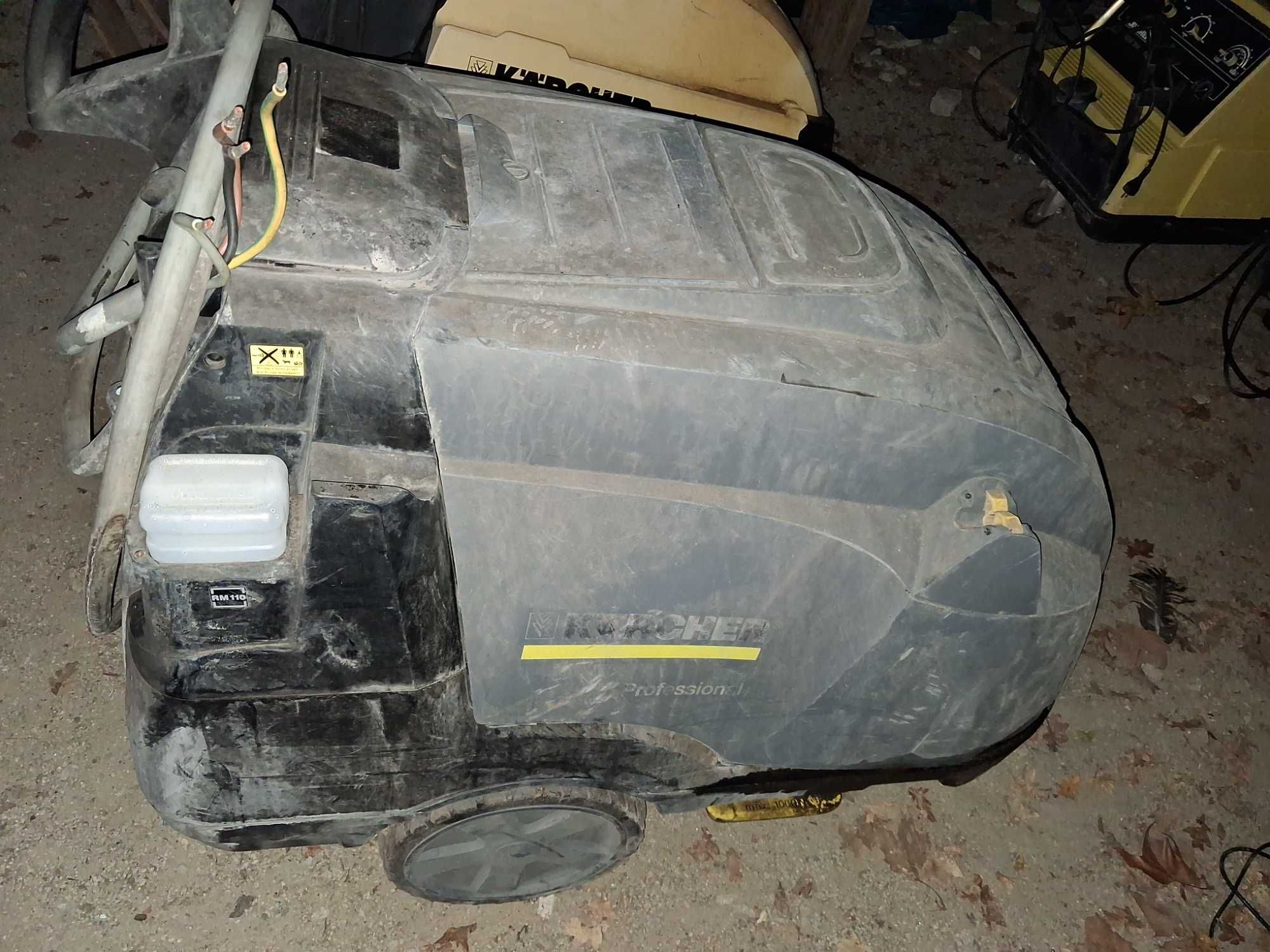 Myjka ciśnieniowa Karcher Hds-e 8 /16-4M na ciepłą wede z Niemiec
