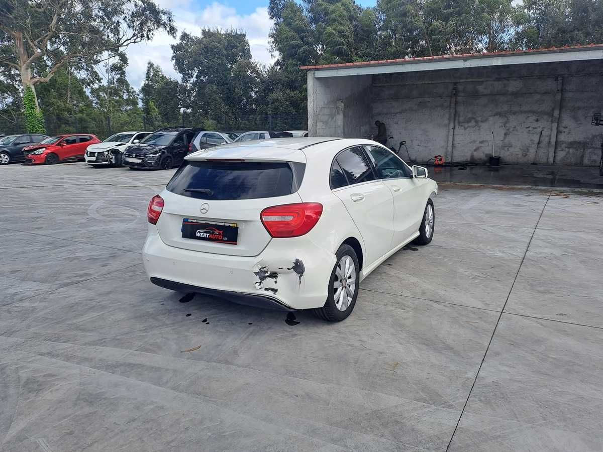 Mercedes A180d, 2013