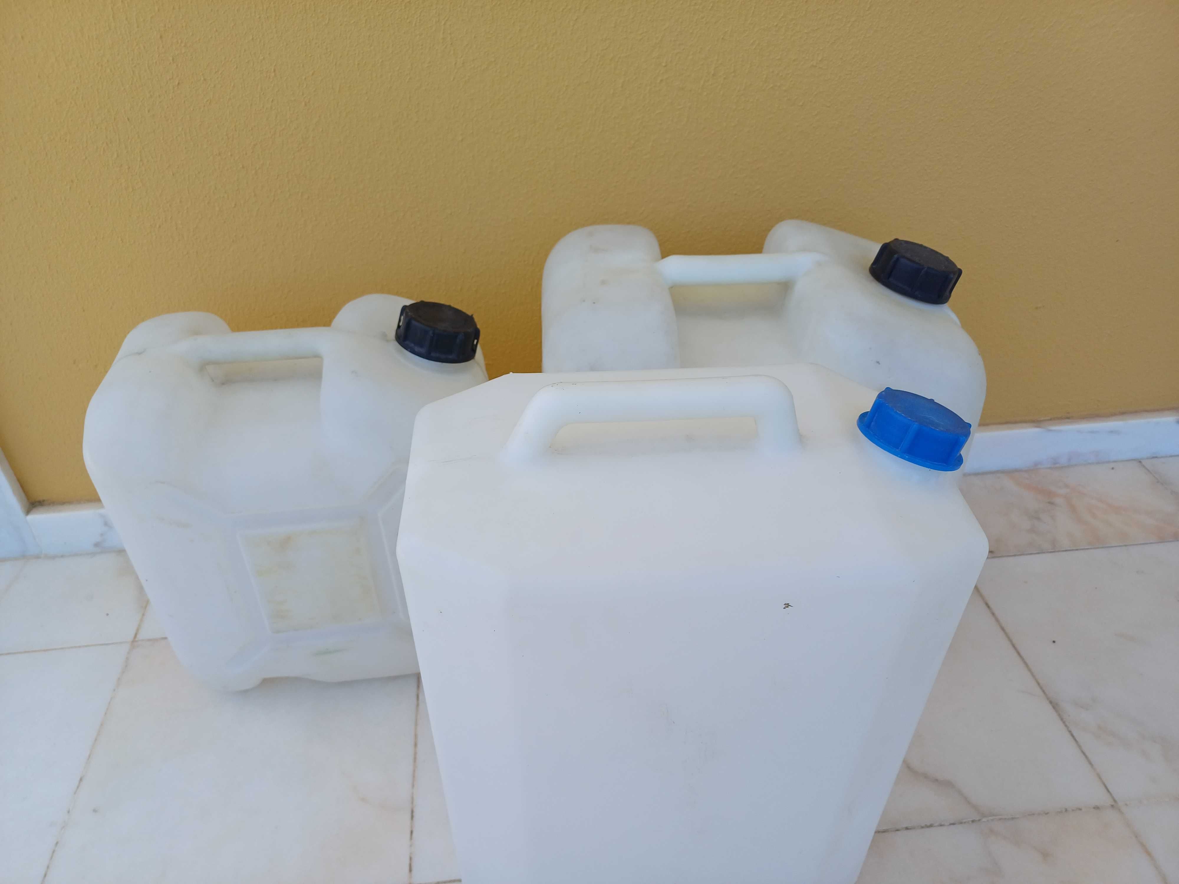 Jarrican de 30L e de 20L