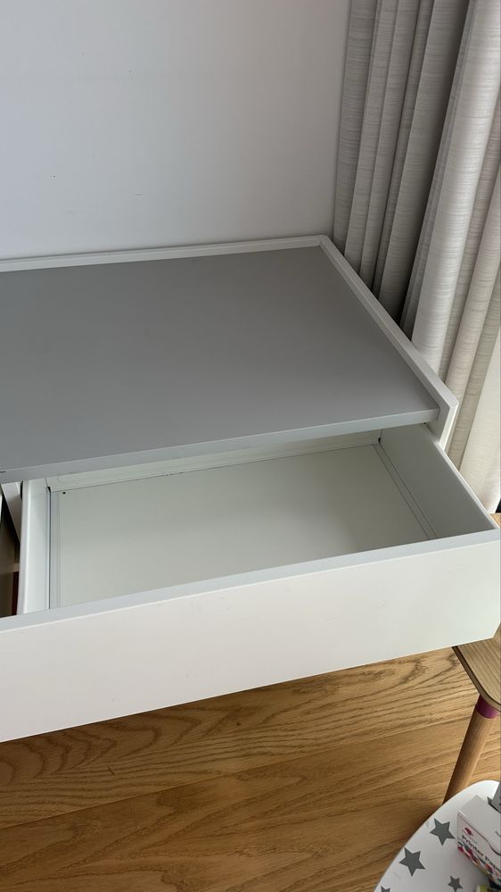 Mesa de atividades c/arrumação para criancas Ikea