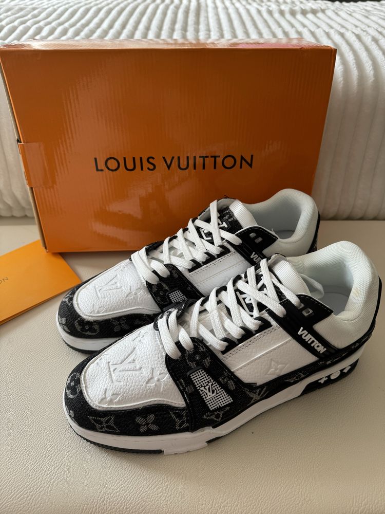 Sapatilhas Louis Vuitton novas