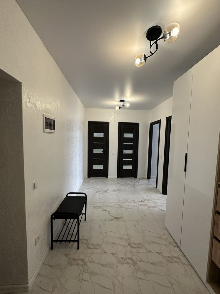 Продам видову 2 кімнатну квартиру в центрі Єоселя, державні програми