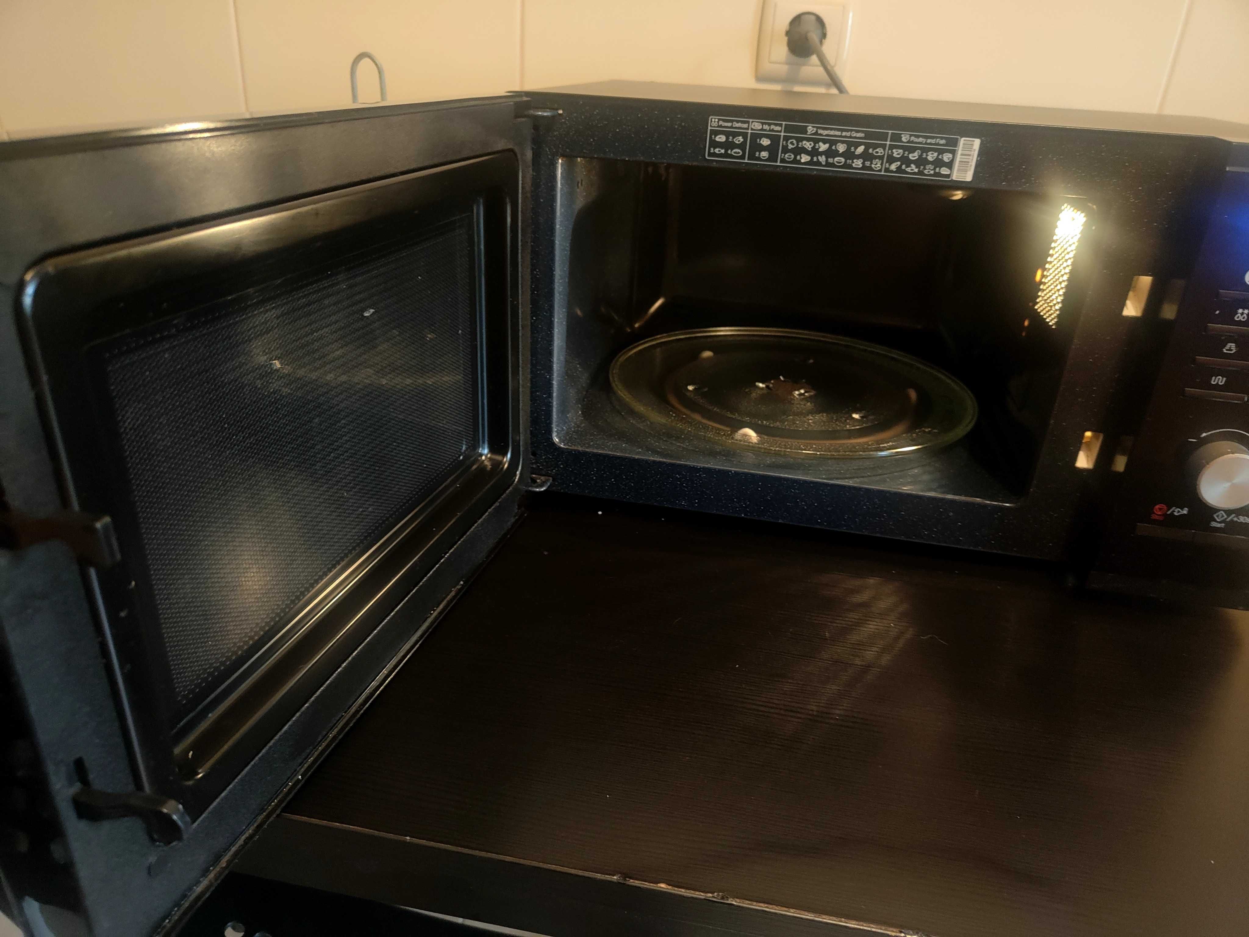 Micro-ondas Samsung com Grill