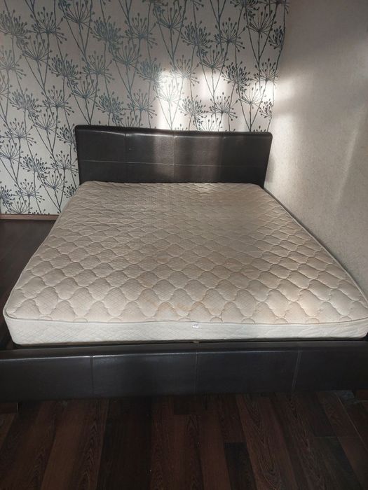 Продам ліжко кровать