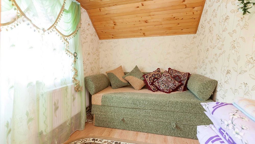 Відпочинок в Карпатах. Котедж Яремче. Буковель. Карпаты. Отдых.