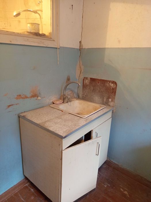 Снижение!!! Продам 2к квартиру метро Масельского Сертификат! Срочно!