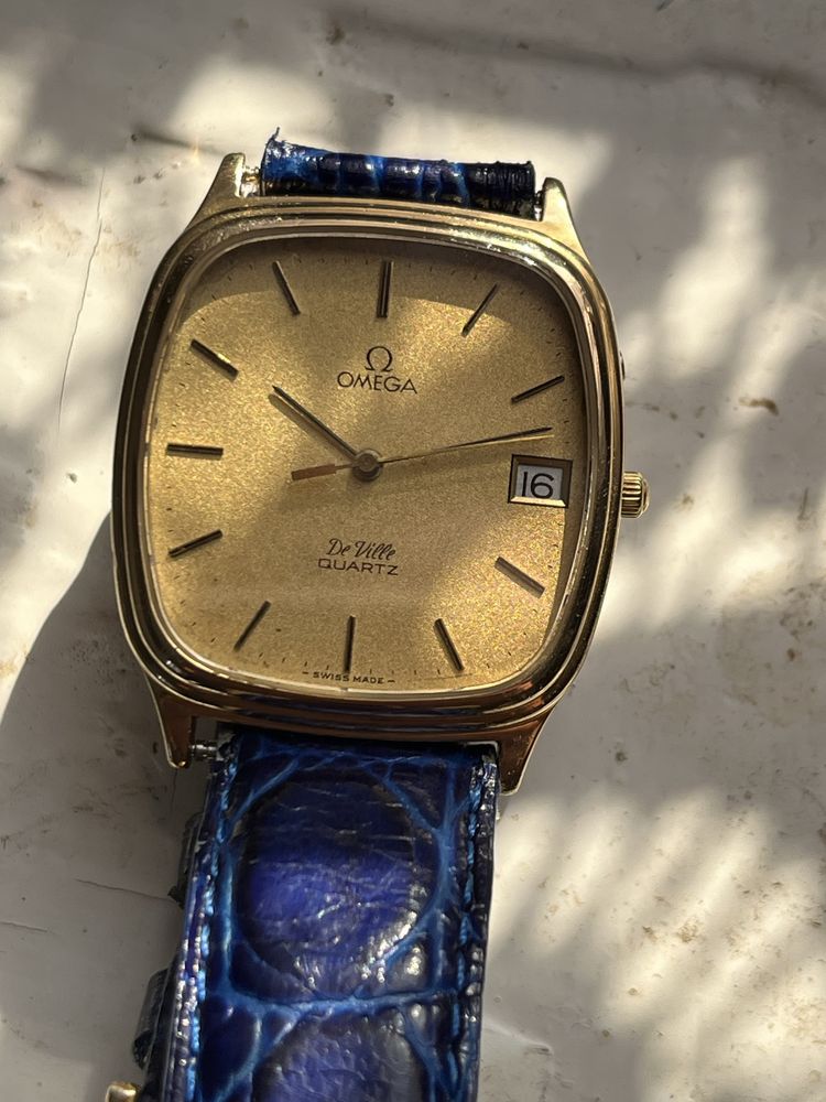 Omega de ville quarz
