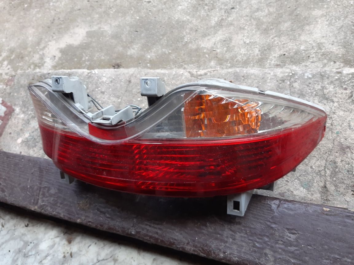 Suzuki Burgman 125 07r Lampa tył