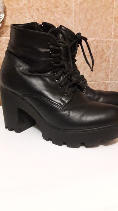 Жіночі ботиночки