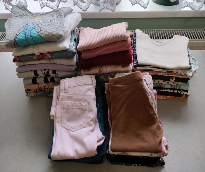 Paka ubrań jesienno-zimowych dla dziewczynki rozmiar 98/104 cm