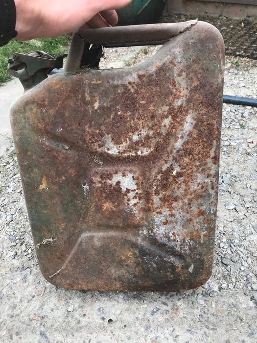 Канистры 20литров бочки