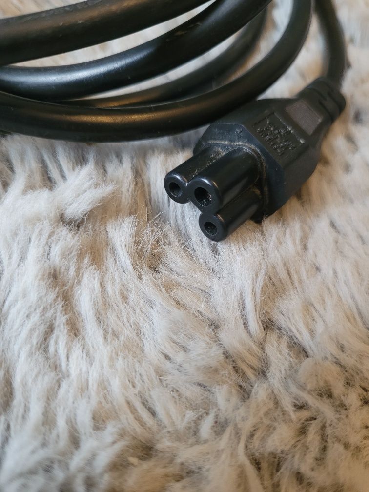 Kabel do stacjonarnego komputera