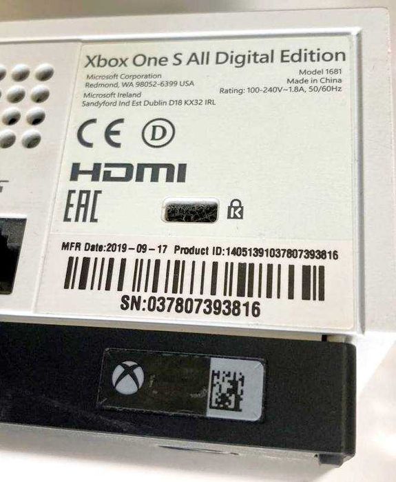 Консоль Microsoft Xbox One S All-Digital Edition 1TB White