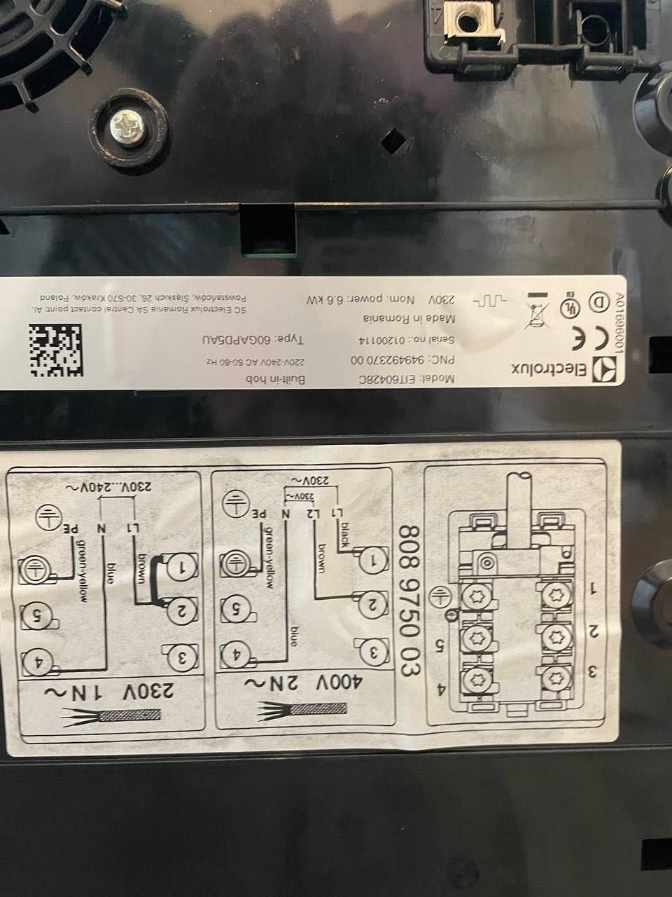 Płyta indukcyjna ELECTROLUX EIT60428C uszkodzony