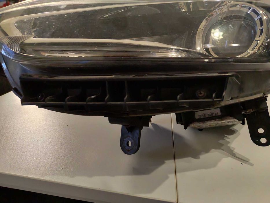 Lampa Lewa Reflektor Lewy Przód Ksenon LED Hyundai i40 lift