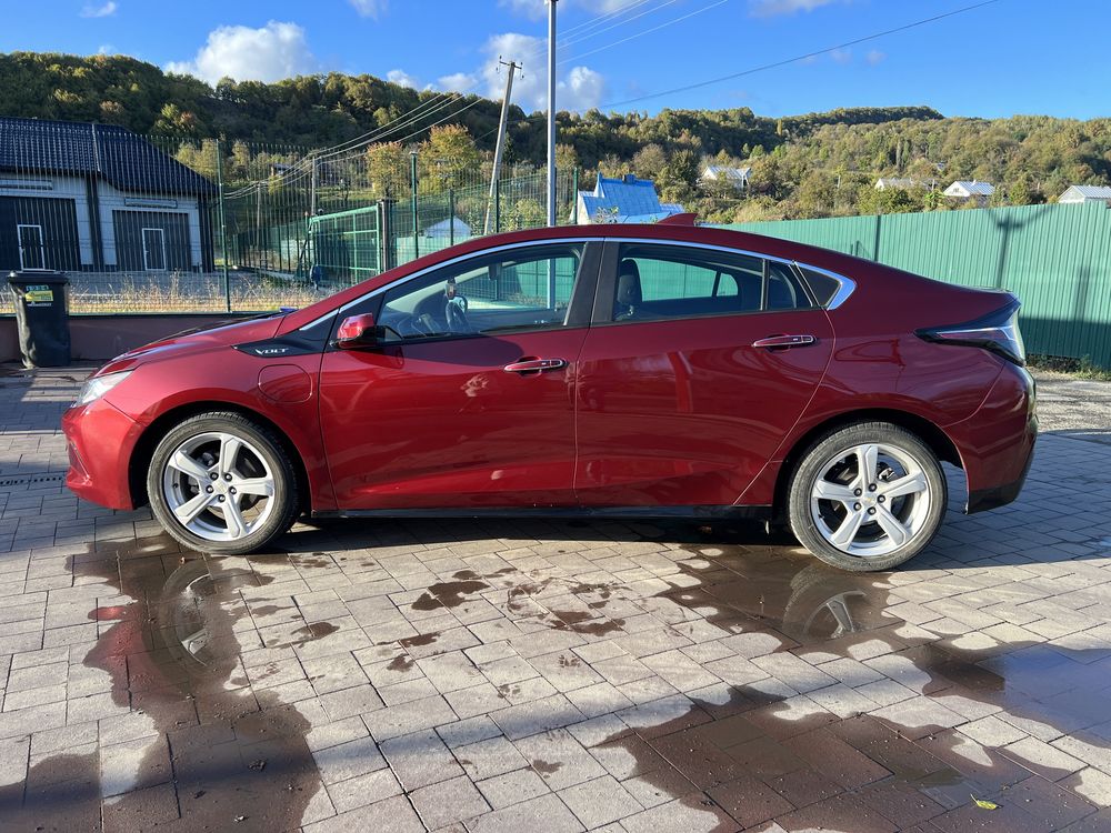 Chevrolet Volt 2 Гібрид Запас ходу 100км