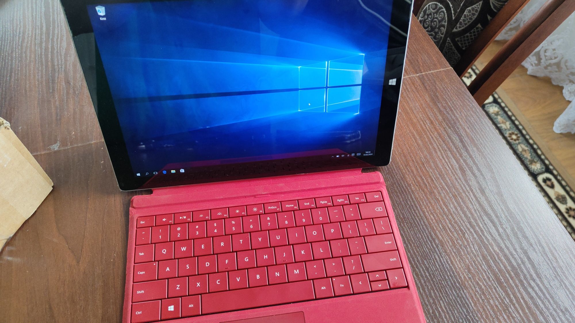 Tablety surface 3 pro z klawiaturą