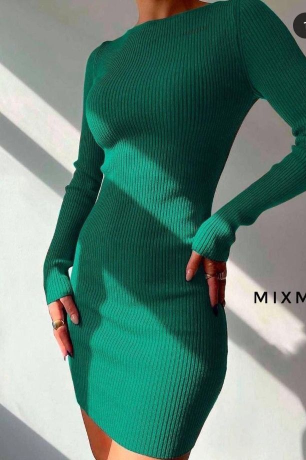 Сукня зеленого кольору