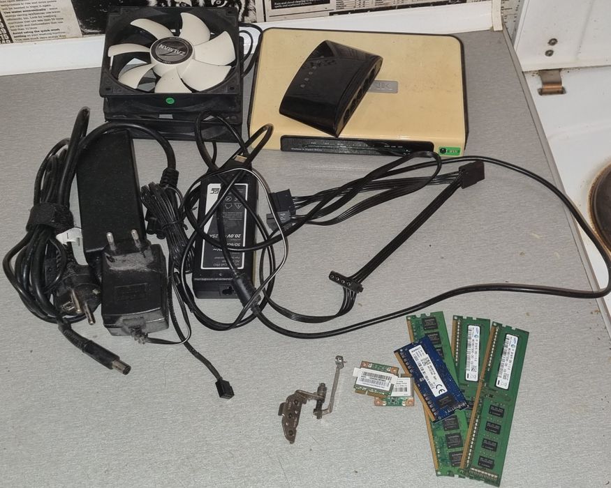 Zasilacze do laptopów i inne