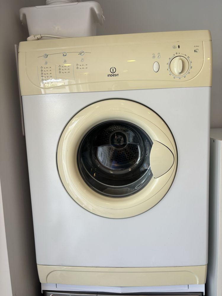 Maquina secar Indesit  6kg