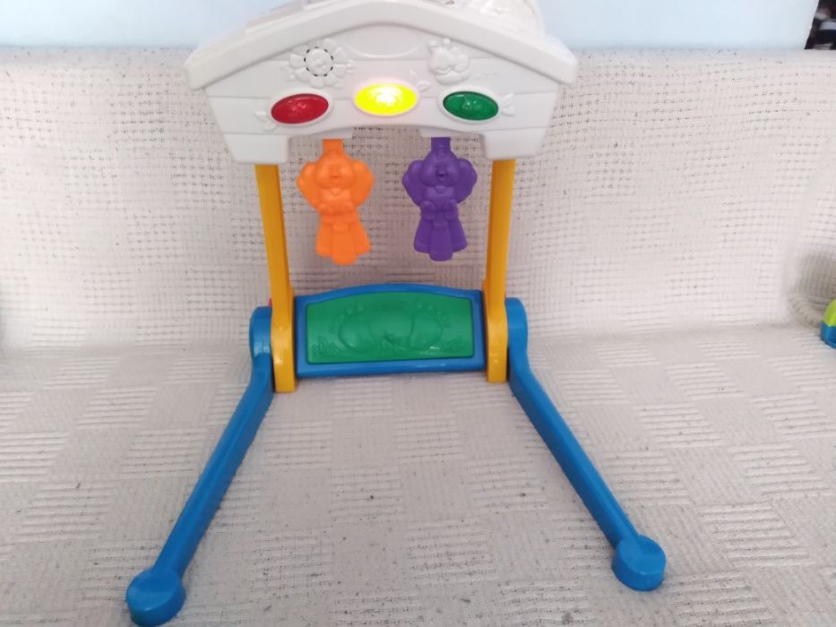 przyrząd do gimnastyki dla niemowląt Playskool