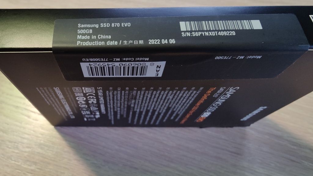 Asus UX303L i7, wifi 6, 12 GB RAM, 500GB SSD samsung evo 870