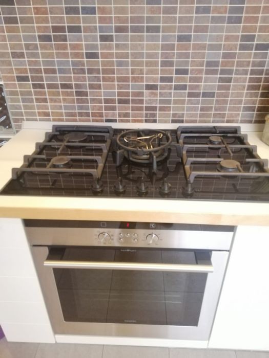 Продам кухню з технікою б.у в гарному стану