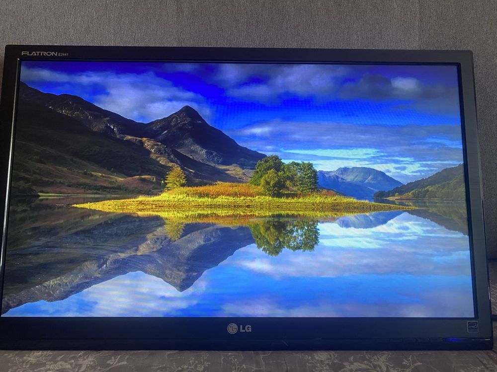 Monitor LG Flatron E2441 24”