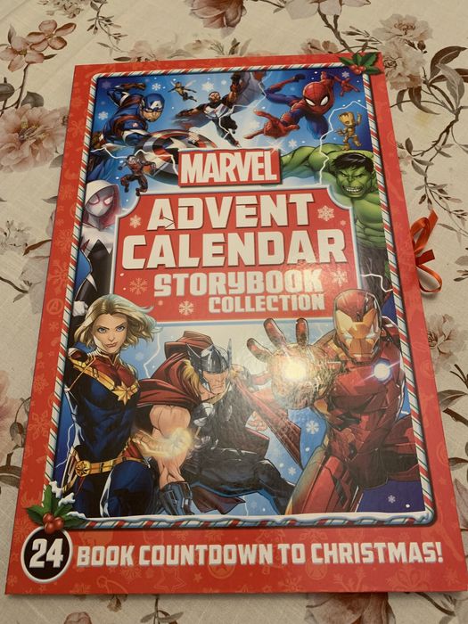 Duży kalendarz adwentowy z 24 ksiazeczkami w j. angielskim.