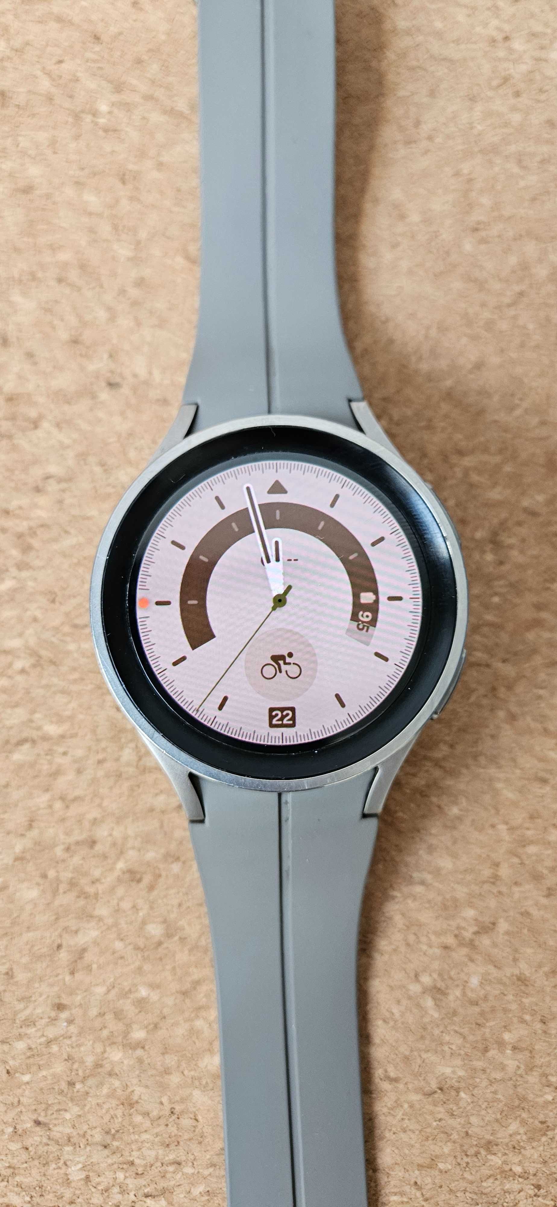SAMSUNG Galaxy Watch5 Pro 45mm LTE Szary szafirowe szkło SM-R925F
