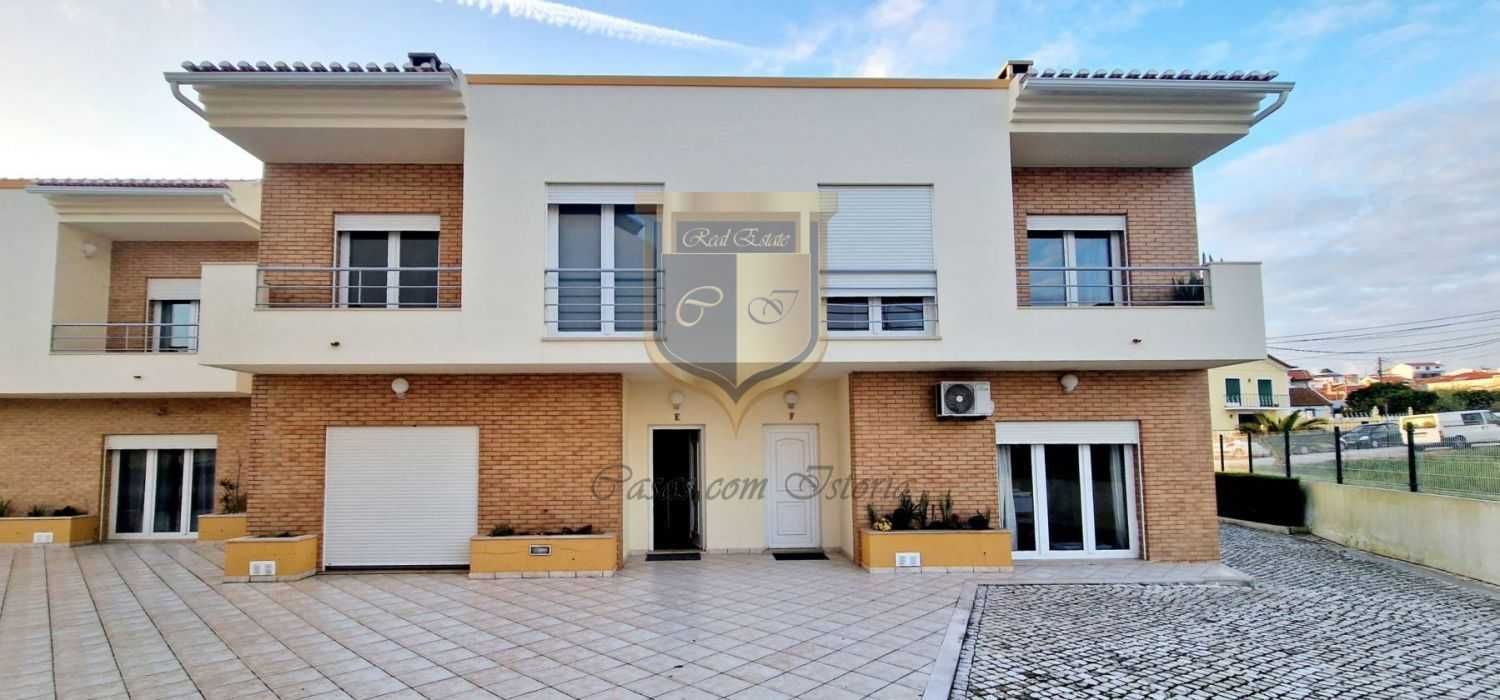 Vivenda V3+1 em condomínio privado c/ piscina - Ponte do Rol