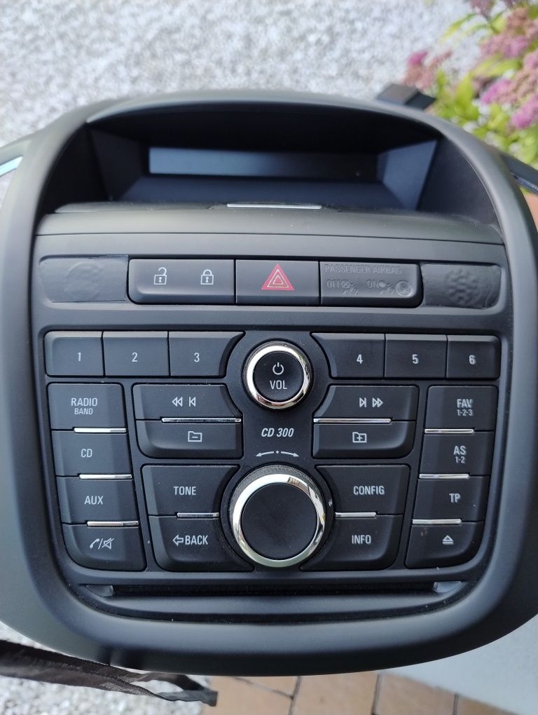 Panel + radio Zafira C