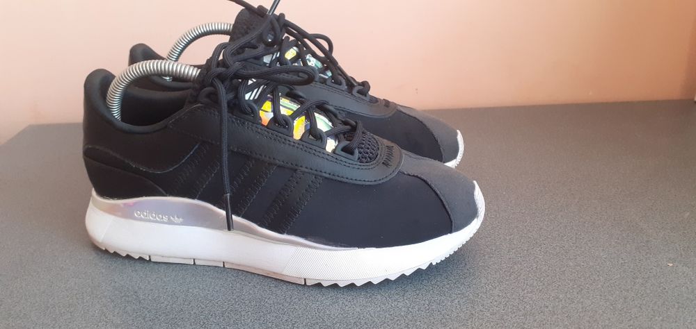 Adidas кросівки снікерси 38 р.