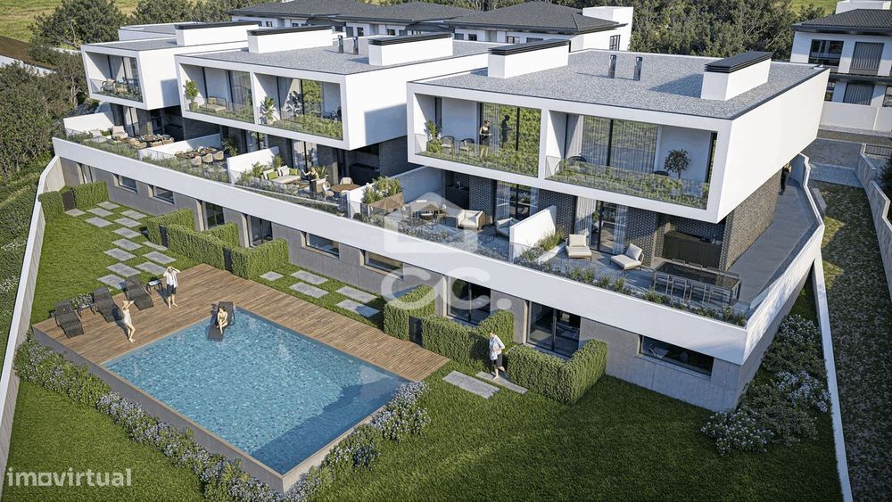 Moradia T3+1 nova, com jardim e terraço, em condomínio privativo com p