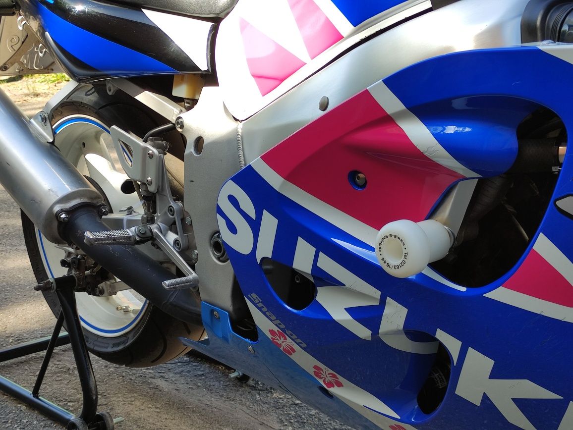 Suzuki GSX 600 R Srad  Свіжо пригнаний.