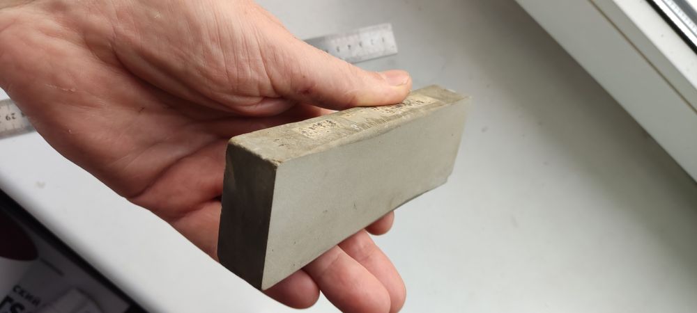 Натуральный затчной камень фирма Нортон США Queer Creeck