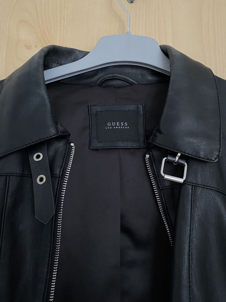 Czarna kurtka ramoneska skórzana guess r XS
