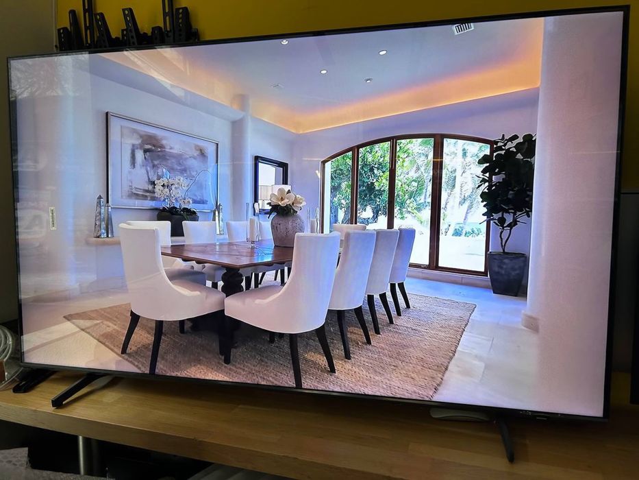 QLED Телевізор 43” Samsung 43Q60C, QE43Q60CAU