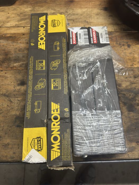 Amortecedores Cabstar