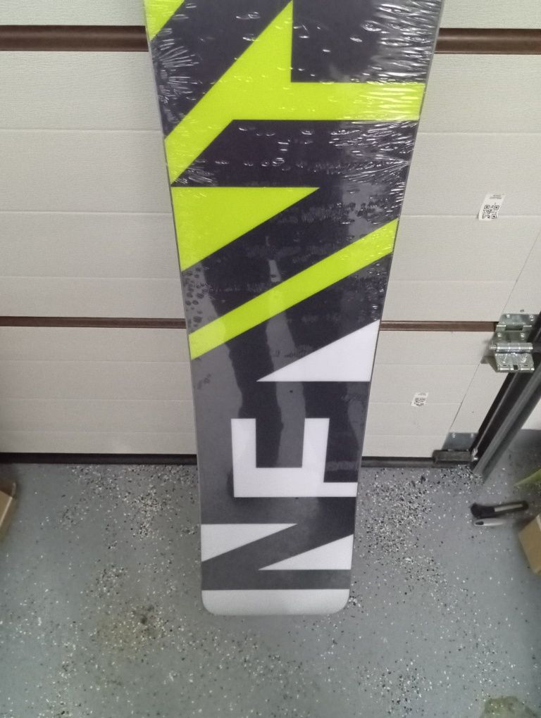 Nowa deska snowboardowa Raven 166 snowboard 166w wide męska Burton