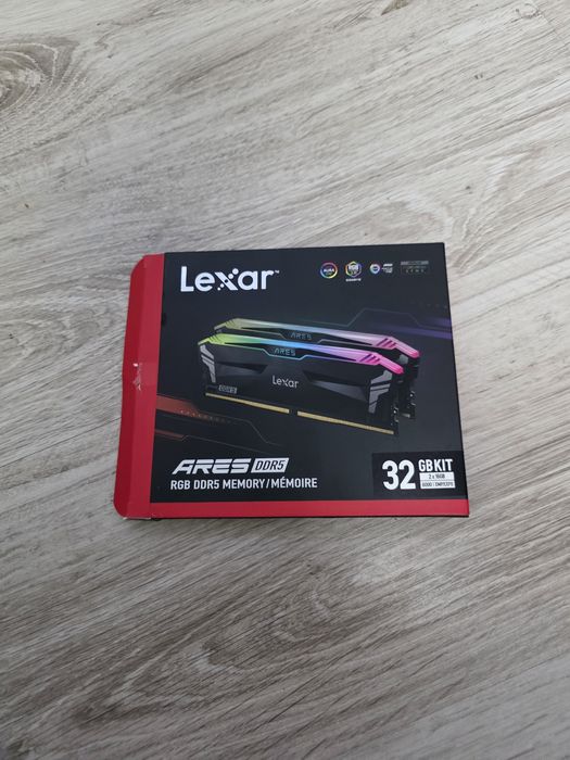 Pamięć RAM Lexar Ares RGB DDR5 32GB (2 x 16GB) 6000 CL30 Czarny + dysk