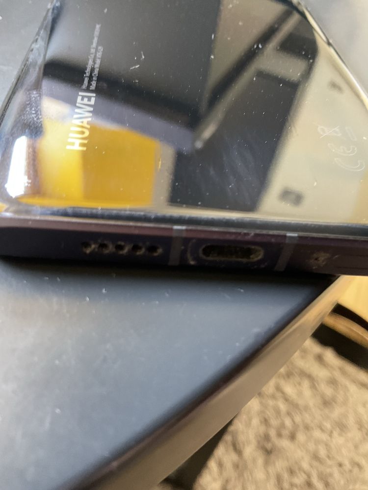 Smartfon Huawei P30 Pro, bateria w dobrym stanie, nie porysowany,