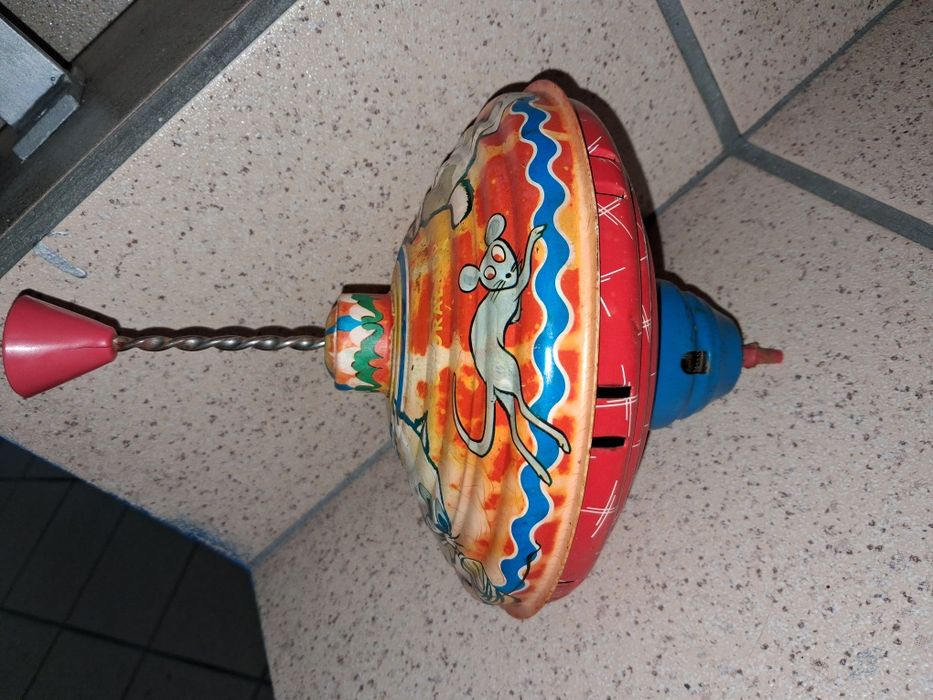 Pião de chapa vintage