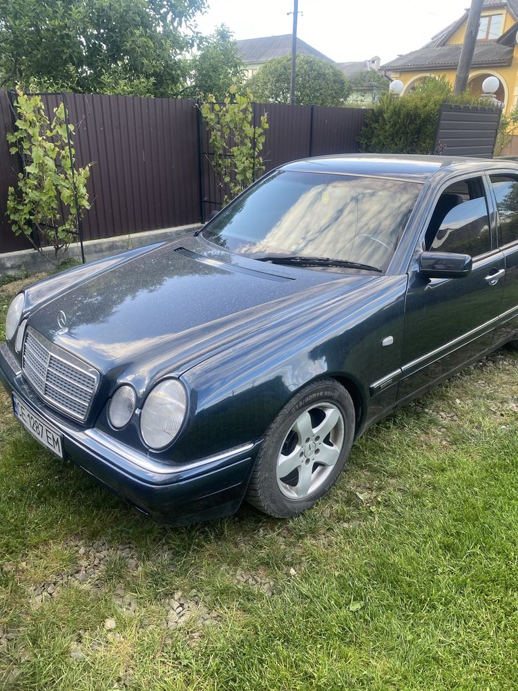 W210 mersedes 1998