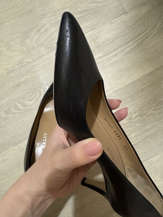 Туфлі лодочки човники Bally