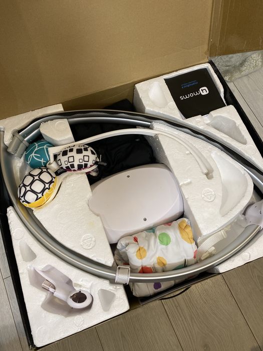 Заколисуючий центр 4moms mamaroo 4.0 качель крісло гойдалка + вкладиш