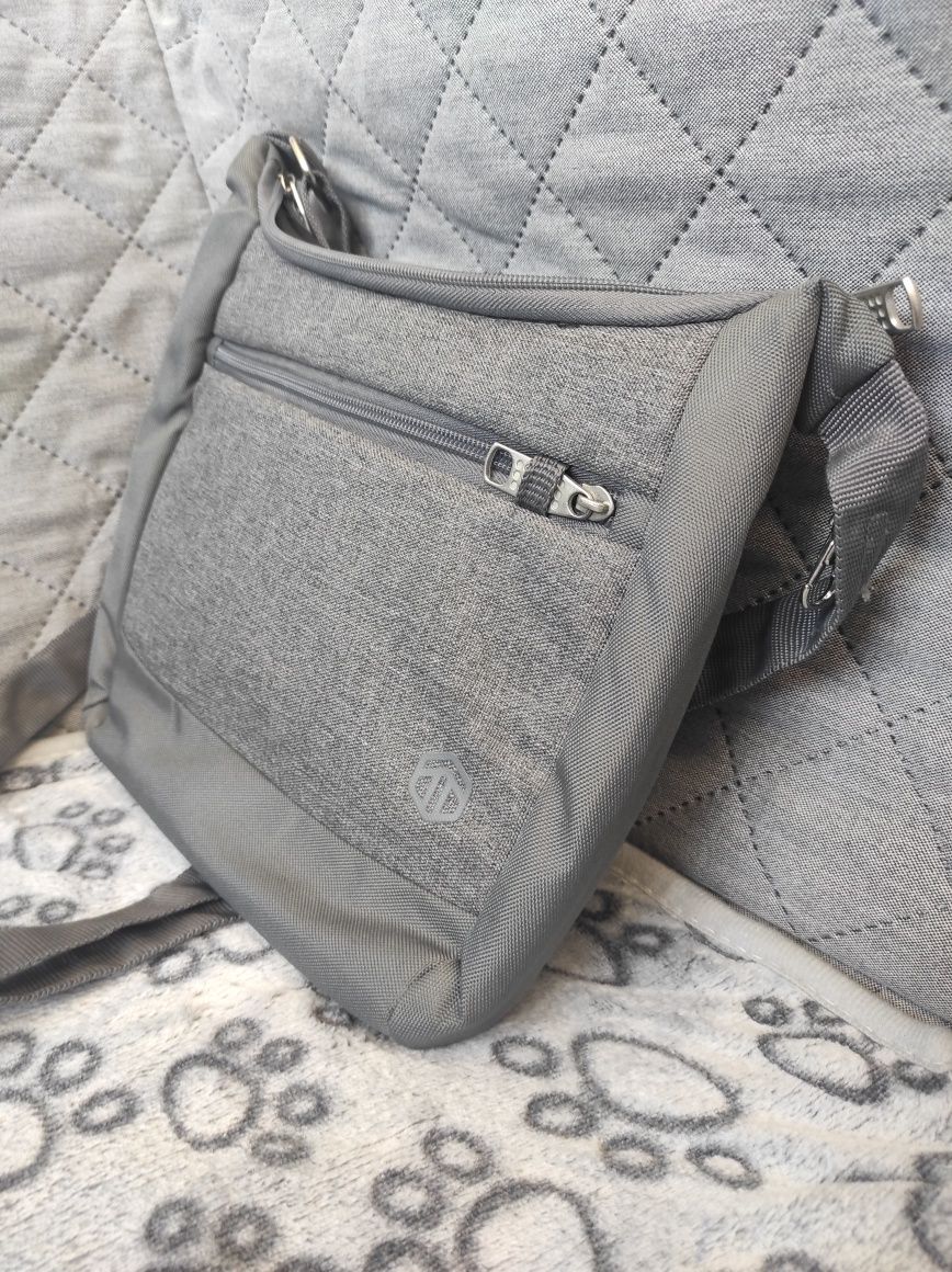 Torba na ramię unisex użyta 5 razy